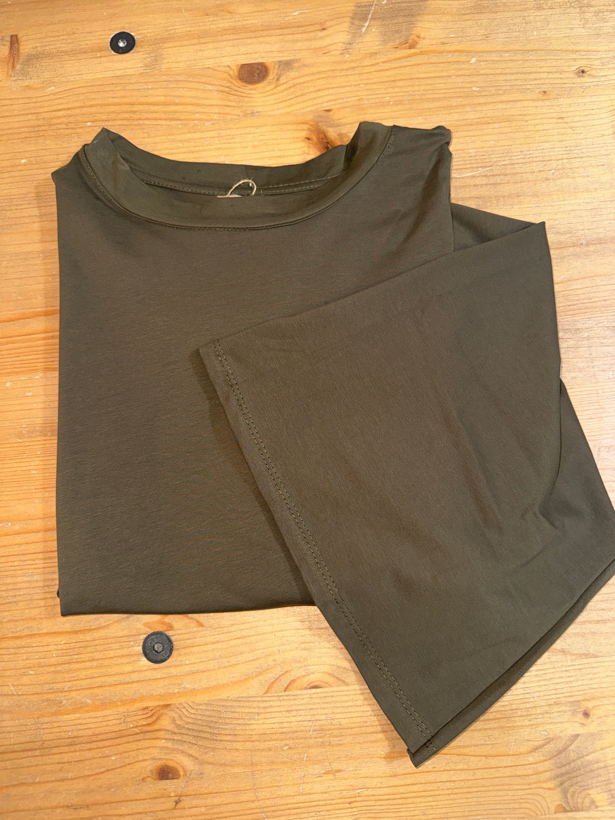 T-shirt manica a campana tinta unita