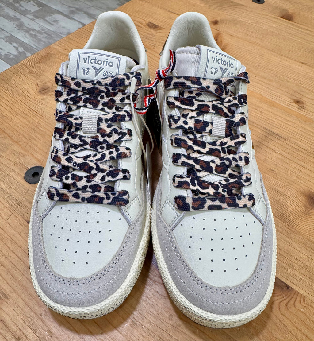 Sneakers Smash Victoria