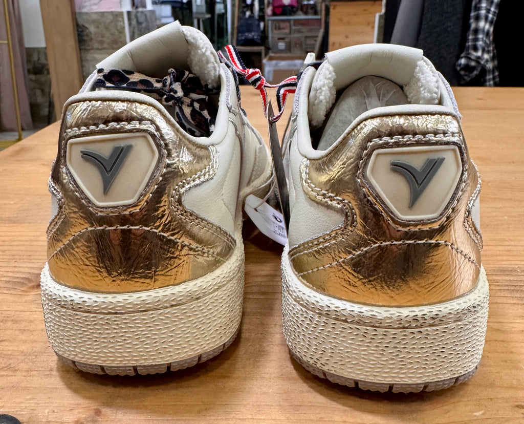 Sneakers Smash Victoria