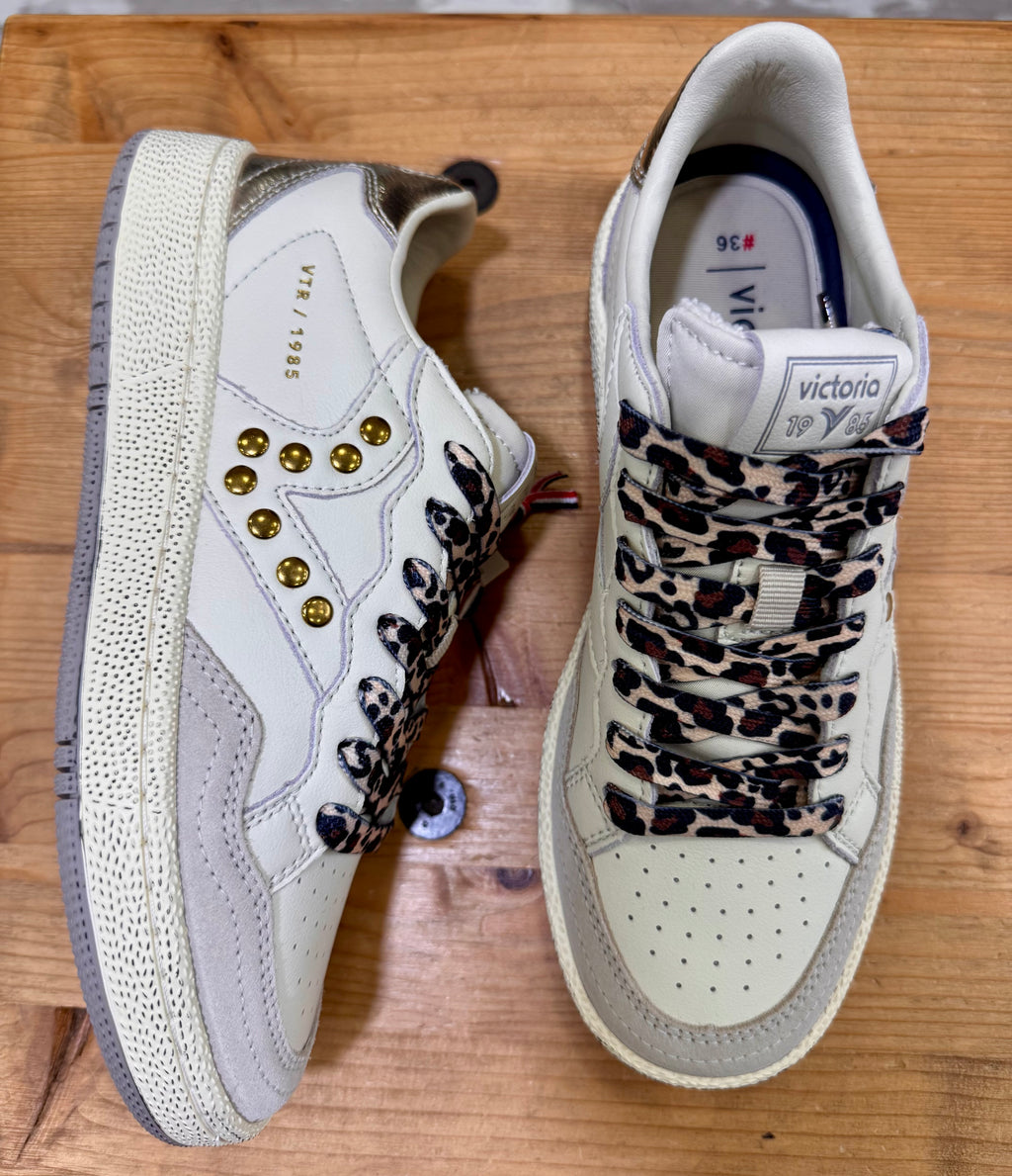 Sneakers Smash Victoria