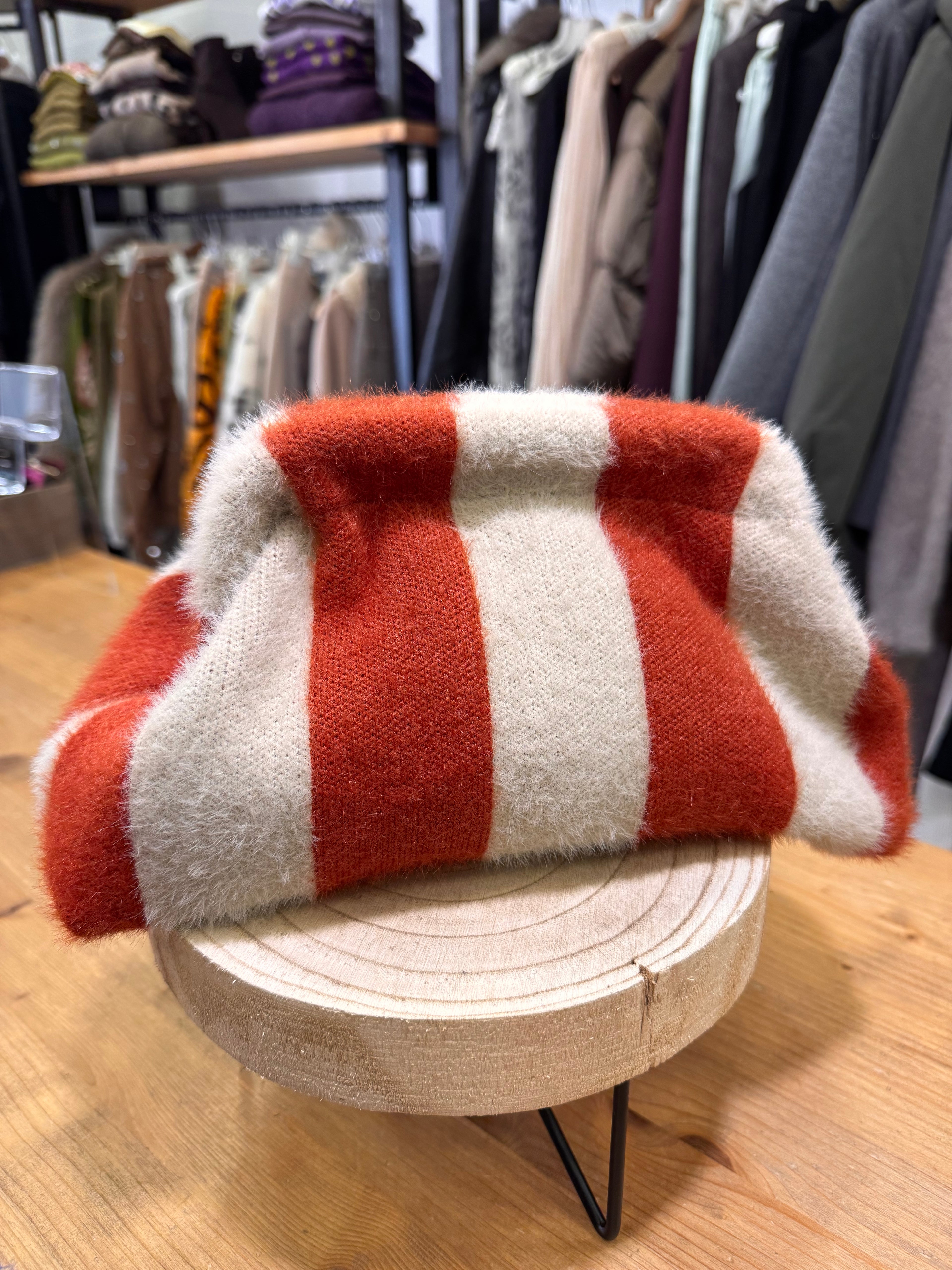 Clutch pelo riga